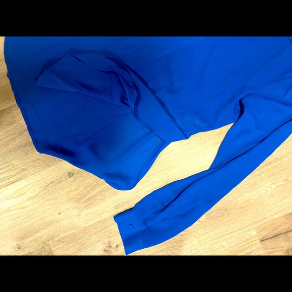 Guess size s blouse - Picture 3 of 3